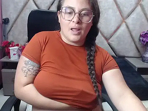 Sarah_Boobs_'s Live XXX Chat