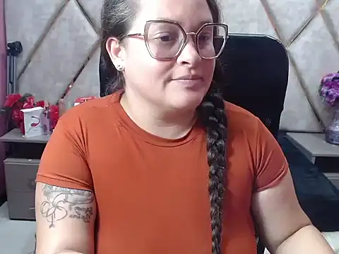 Sarah_Boobs_'s Live XXX Chat