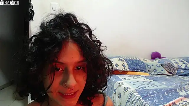 AlinaWoolf_'s Live XXX Chat