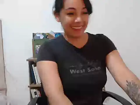 XXX chat uživo modela camii_7