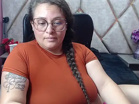 Sarah_Boobs_ 라이브 XXX 채팅