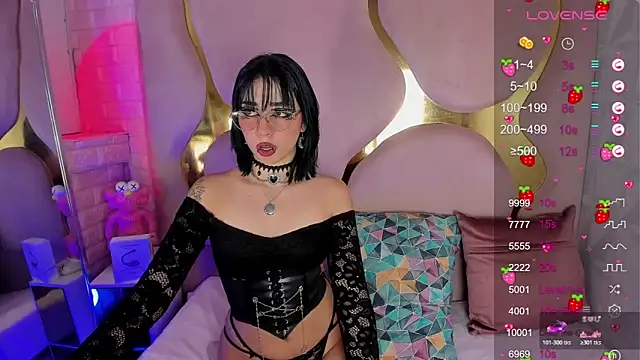 NaniiSisy's Live XXX Chat