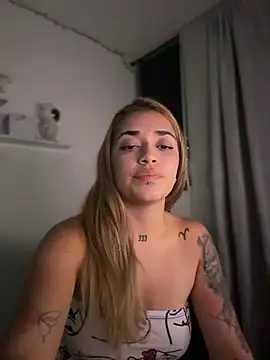 JoselinFlower_'s Live XXX Chat