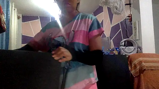 sharonlopez9611's Live XXX Chat