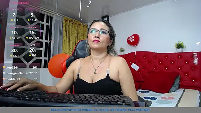 noelia_milf19 现场XXX聊天