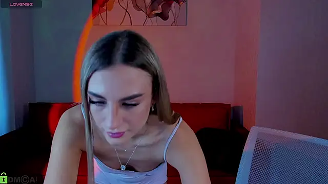 Silen_Tori's Live XXX Chat