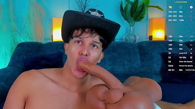 Leo_Savage_ élő XXX-chatje