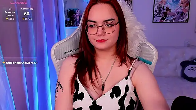 Lily__Evans Adlı Modelin Canlı XXX Sohbeti