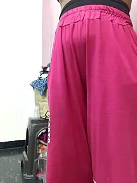 Ananya_34 Adlı Modelin Canlı XXX Sohbeti