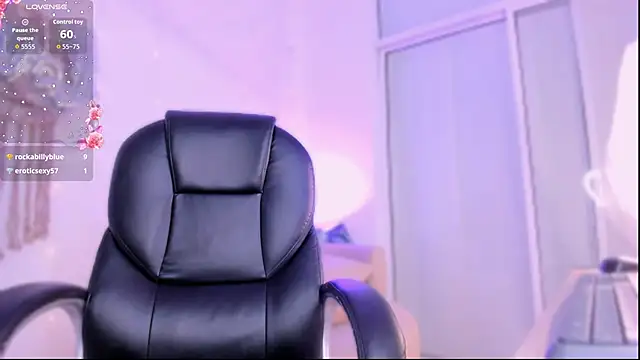 Ginni_charlotte's Webcam Show