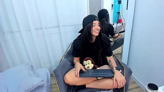 ViictoriiaSaenz লাইভ XXX চ্যাট