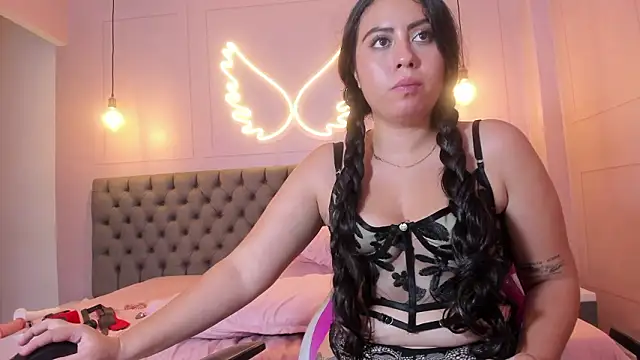 hillary_bigbutt Adlı Modelin Canlı XXX Sohbeti