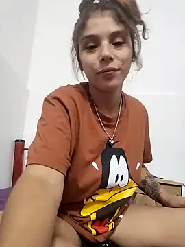 mariamac420 Adlı Modelin Canlı XXX Sohbeti