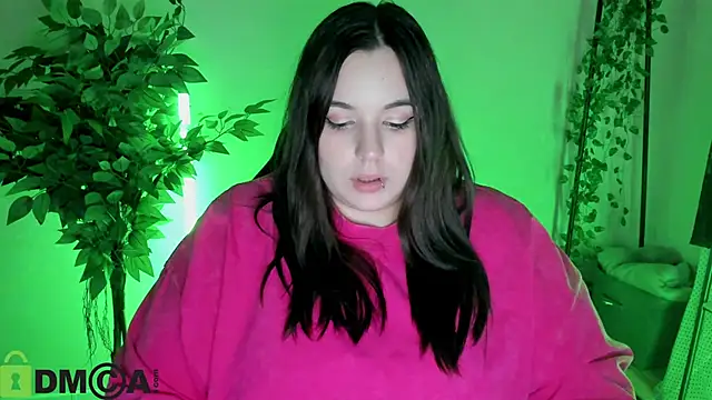 Mia_R0ss élő XXX-chatje