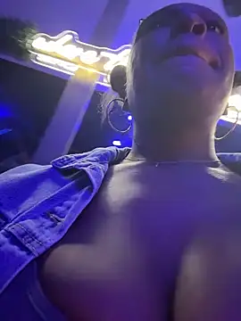 TilaTotti's Live XXX Chat