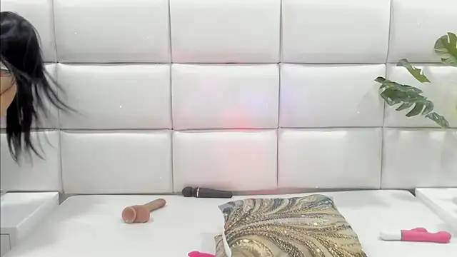 Chat XXX ao vivo de LYA_SWEETX