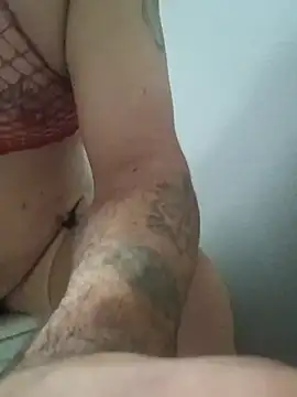 Crossedsissy: διαδικτυακό σόου στην κάμερα