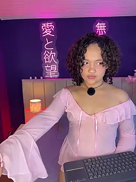 แชท XXX สดของ _sarahRose