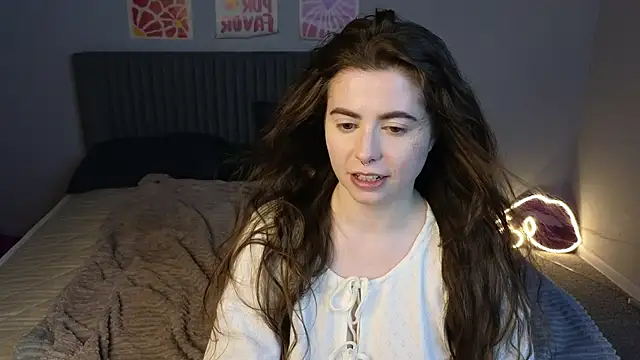 Chat +18 de LovingWhisperr ao vivo