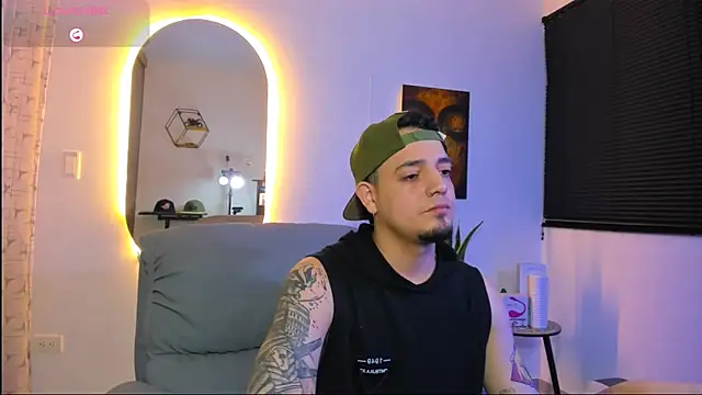 แชท XXX สดของ alejandro_calderon1