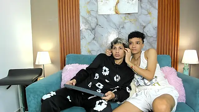 YOUNG_BOYS_HELL – Live XXX-chat