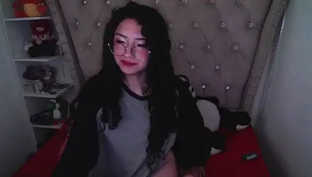 Онлайн чат XXX CherieCurl