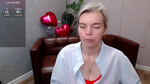 Chat +18 de Cutie_Erikaa1 ao vivo