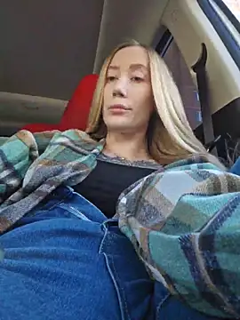 Pokazy przed kamerką – SvetLive