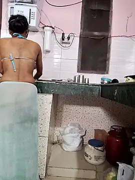 Desi_Bhabi_01: онлайн-секс-чат