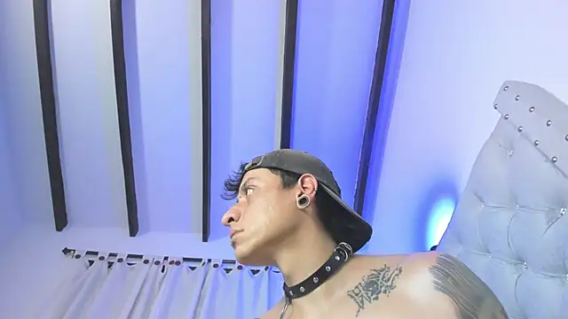 Вебкам-шоу SkinnyDevil12