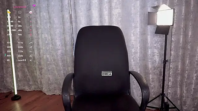 Chat +18 de Hoot_owl_cb ao vivo