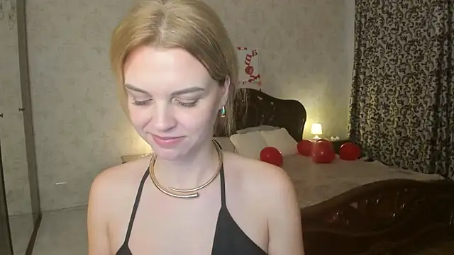 LunaFlinn's Live XXX Chat