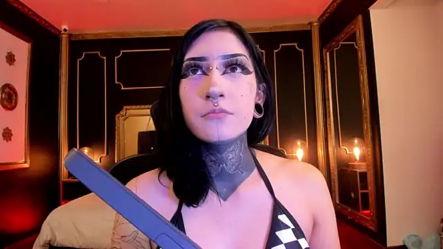 Kat_VonDe – Naživo XXX chat