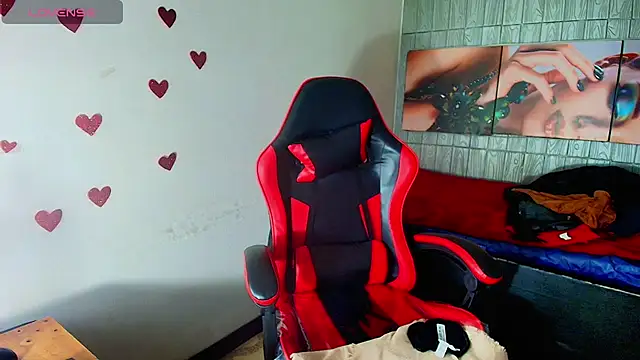 honeyluxe_ live XXX chat