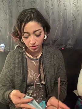 LilithMonette 现场XXX聊天