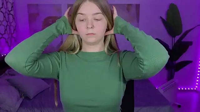 Chat +18 de SirenaDoll ao vivo