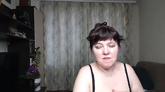 XXX chat uživo modela Illusionq