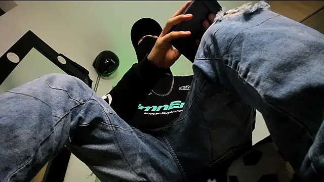 Samuel_Suarez élő XXX-chatje