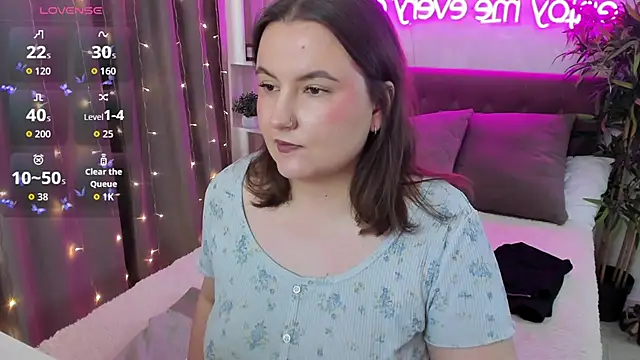 FeralPeach Chat XXX in diretta