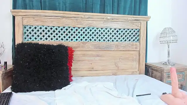 Cassandra_Armani Chat XXX in diretta