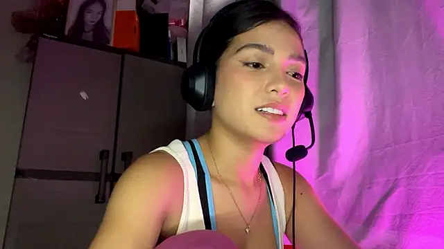 ConstancePorrini Obrolan Langsung XXX