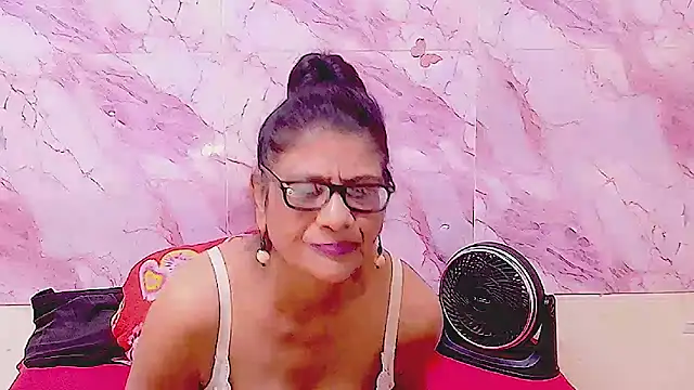 IndianAllure Webcamshow