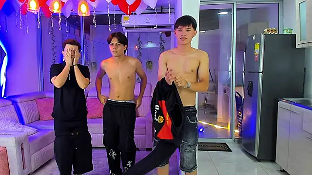 Houseofwarrios Webcam Show