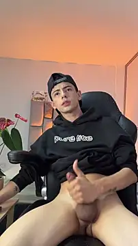 Sebastian_Reed live XXX chat