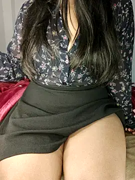 Riya_Malik élő XXX-chatje