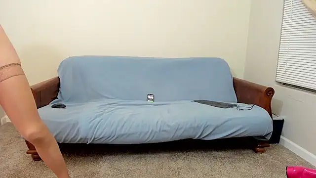 KristalMountain: διαδικτυακό σόου στην κάμερα