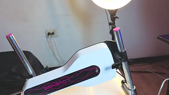 Chat +18 de Miah_Stewart ao vivo