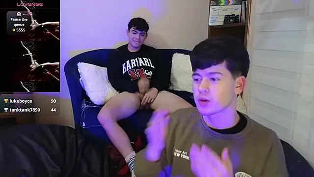 Вебкам-шоу tightncuteass