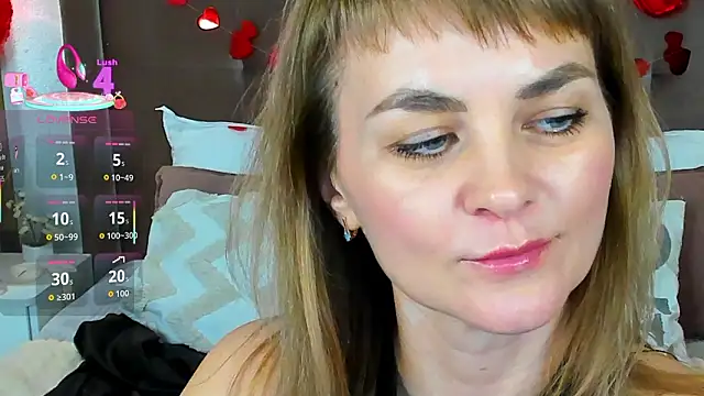 annasimonsj élő XXX-chatje