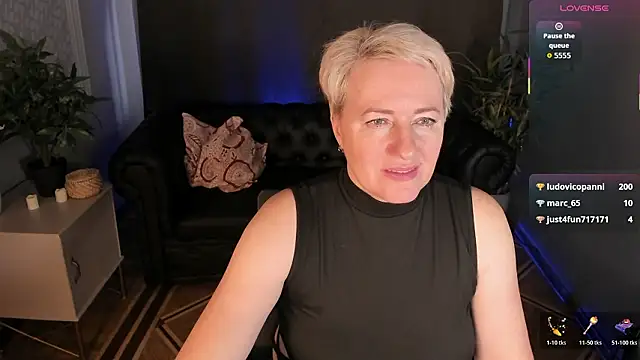 Chat +18 de Nika_Smit ao vivo